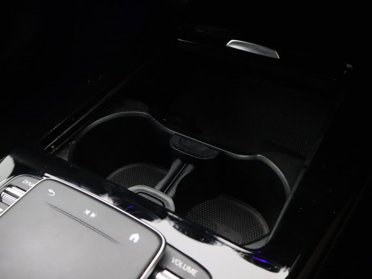 Mercedes-Benz Cla 1.3 CLA250e 15.6kWh AMG Line (Premium) Shooting Brake — image 24