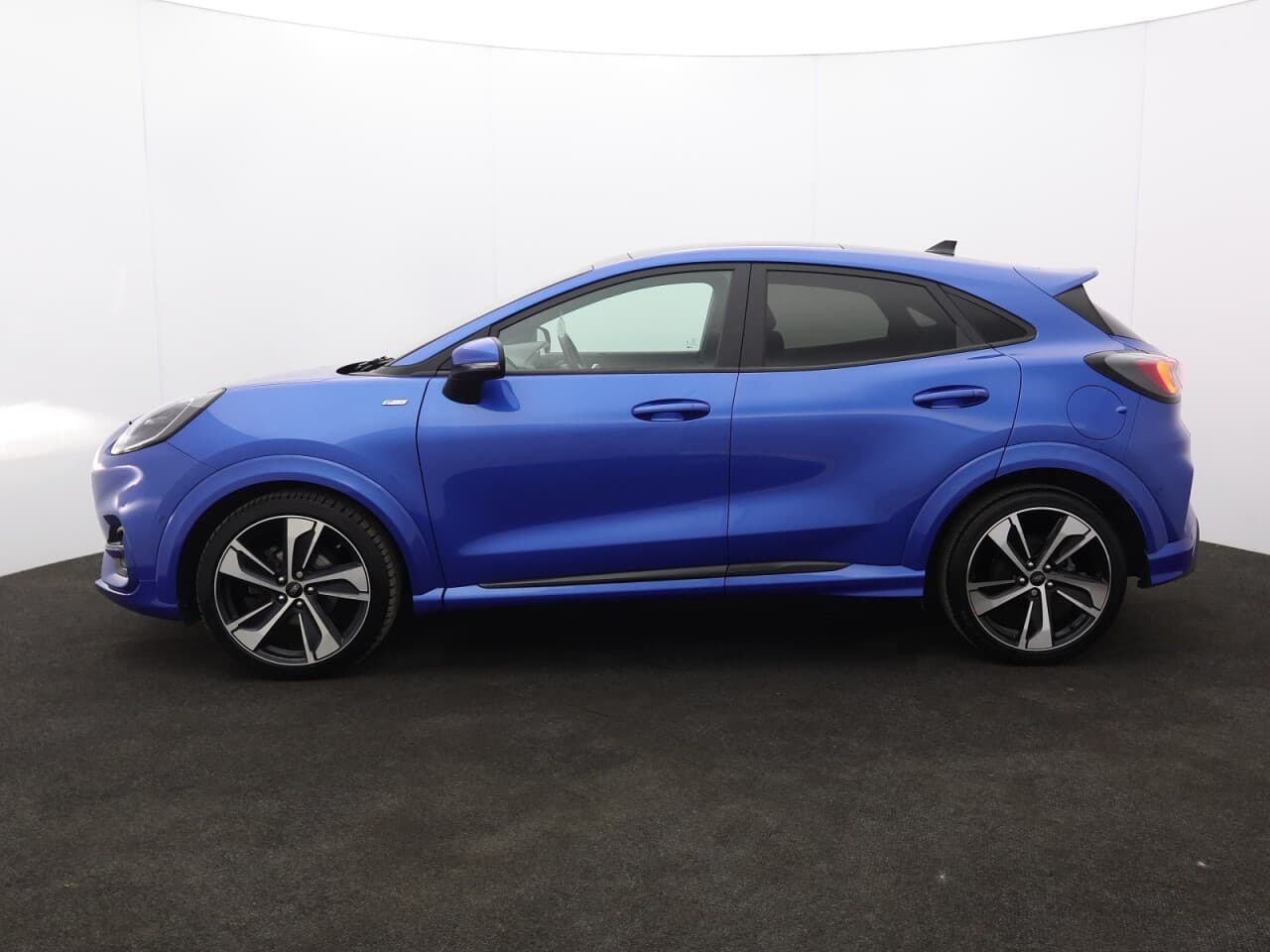 Ford Puma 1.0T EcoBoost MHEV ST-Line X First Edition Plus — image 6