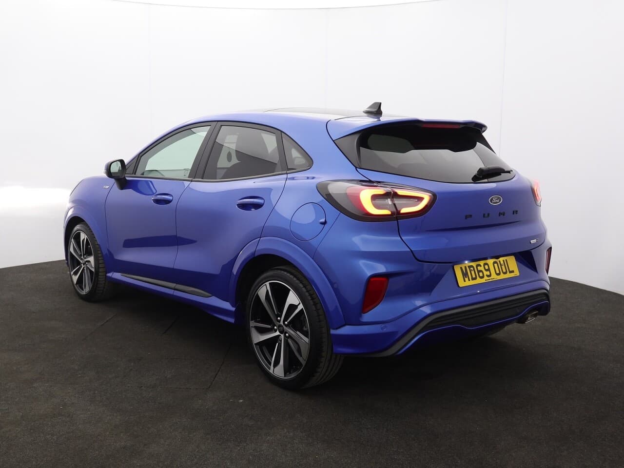 Ford Puma 1.0T EcoBoost MHEV ST-Line X First Edition Plus — image 8
