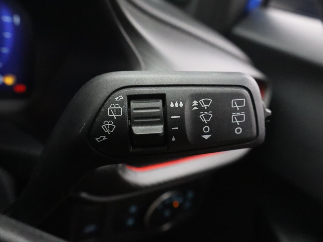 Ford Puma 1.0T EcoBoost MHEV ST-Line X First Edition Plus — image 37
