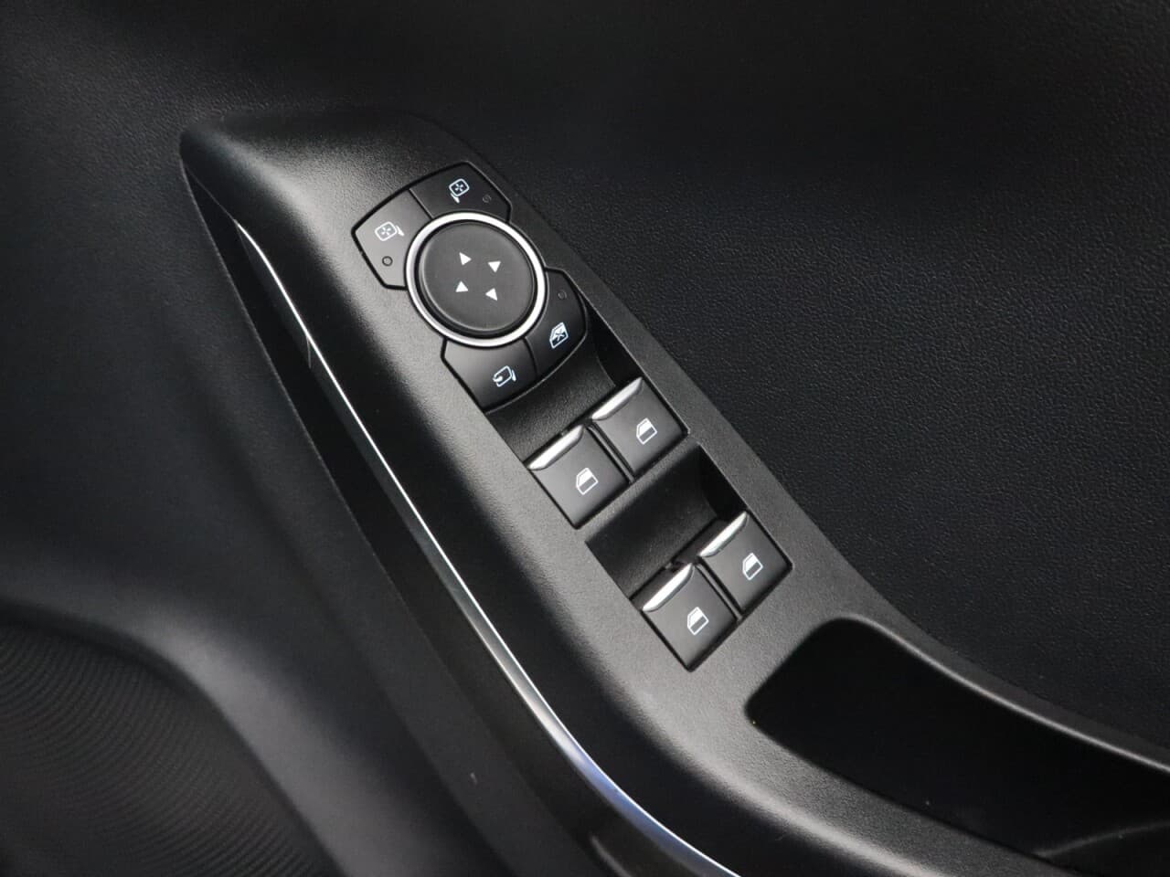 Ford Puma 1.0T EcoBoost MHEV ST-Line X First Edition Plus — image 39