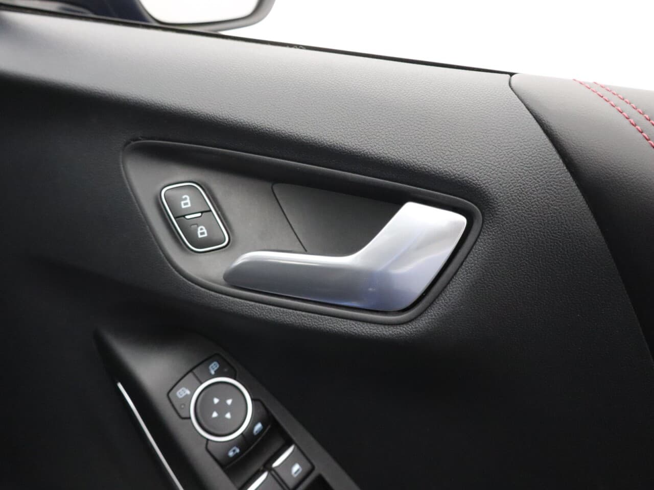 Ford Puma 1.0T EcoBoost MHEV ST-Line X First Edition Plus — image 40