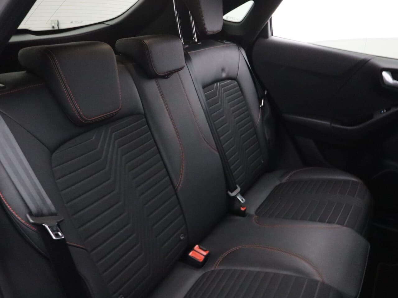 Ford Puma 1.0T EcoBoost MHEV ST-Line X First Edition Plus — image 41