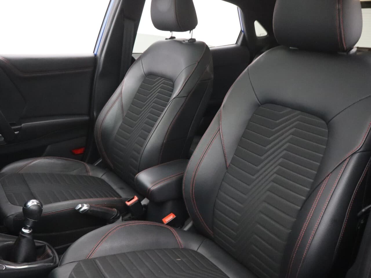 Ford Puma 1.0T EcoBoost MHEV ST-Line X First Edition Plus — image 45