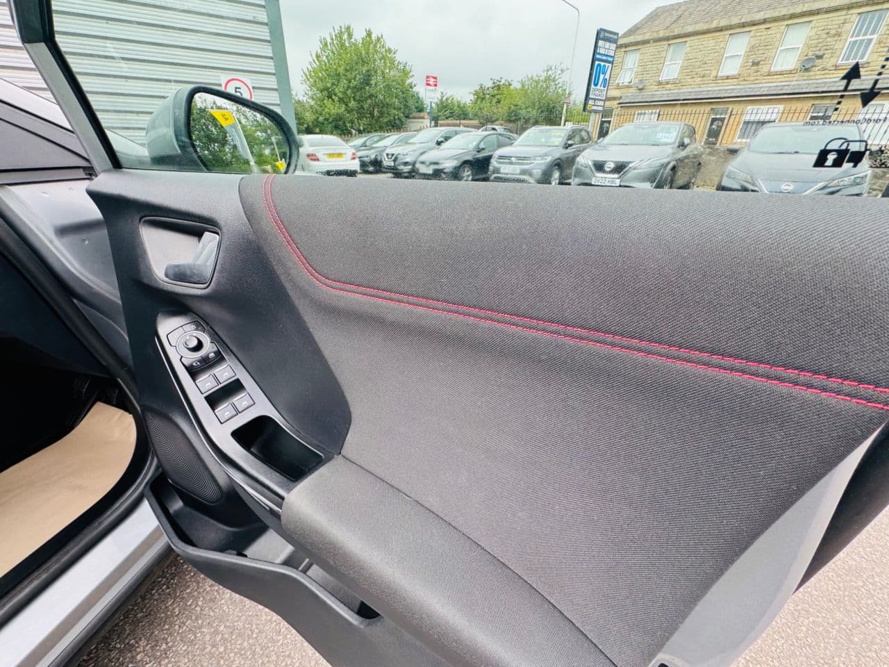 Ford Puma 1.0T EcoBoost MHEV ST-Line — image 12