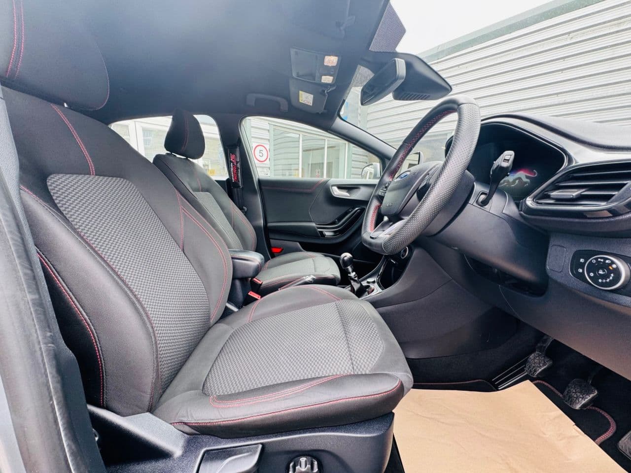 Ford Puma 1.0T EcoBoost MHEV ST-Line — image 13
