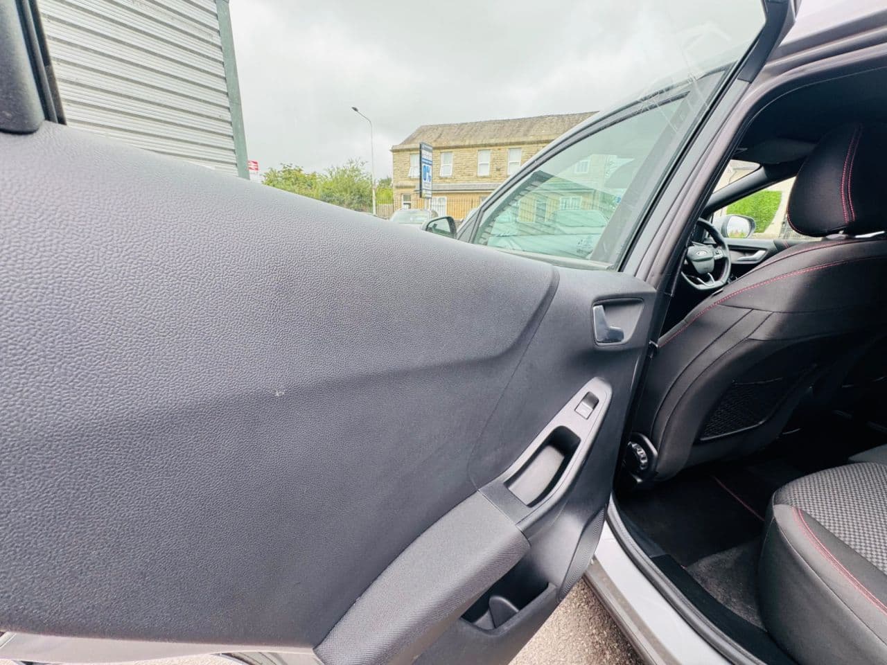 Ford Puma 1.0T EcoBoost MHEV ST-Line — image 24