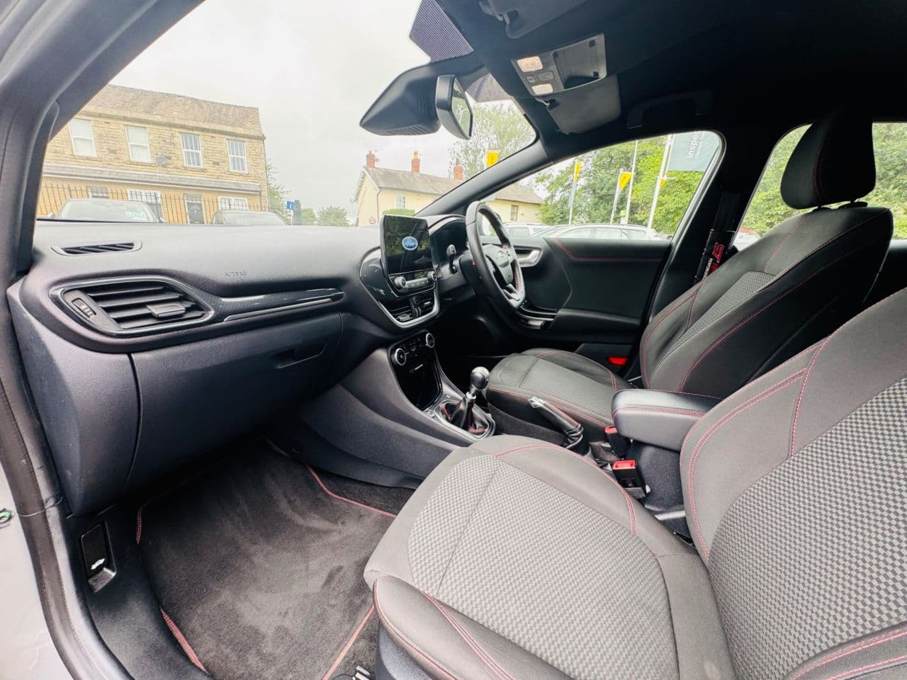 Ford Puma 1.0T EcoBoost MHEV ST-Line — image 25