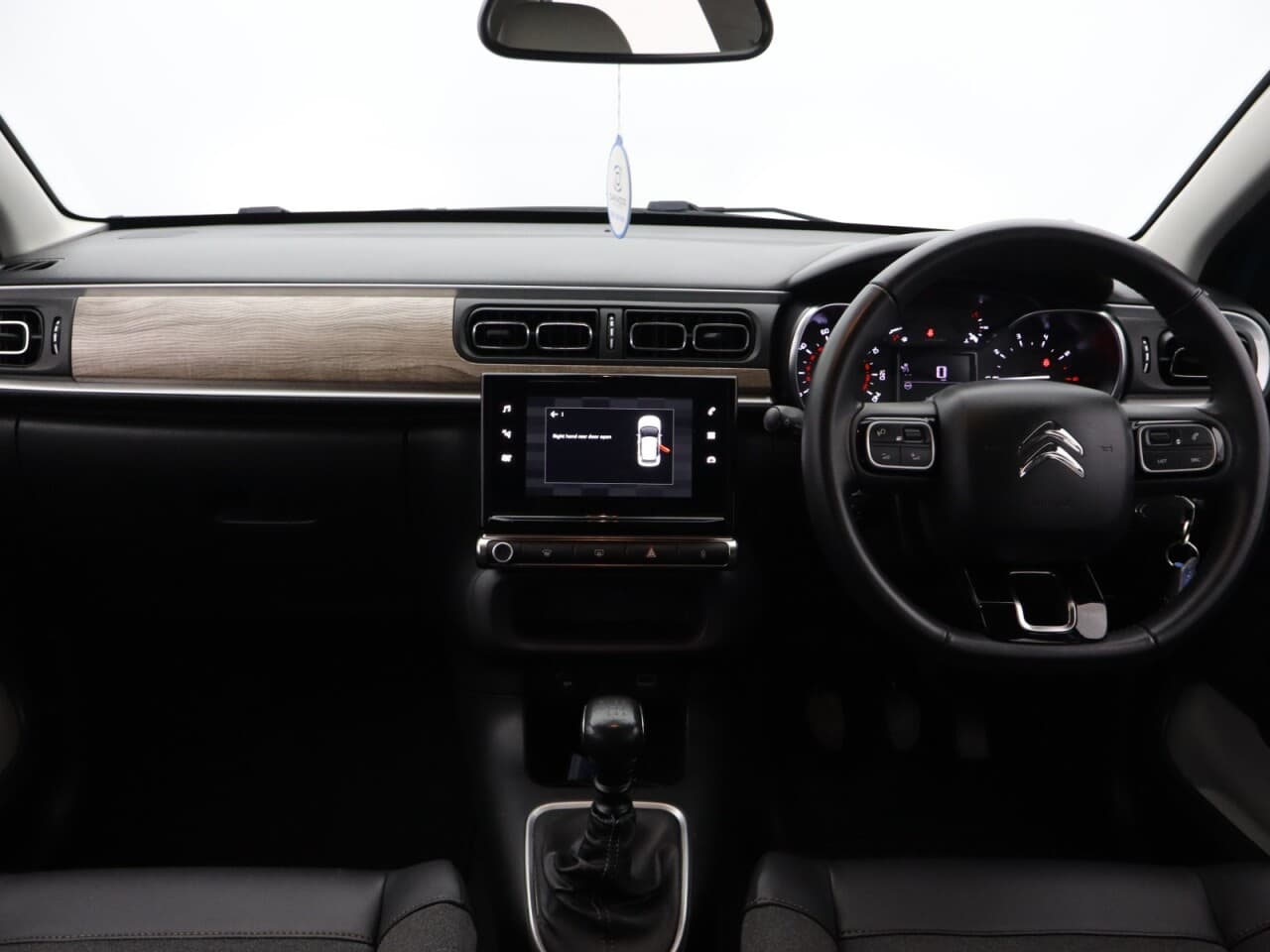 Citroen C3 1.2 PureTech Shine Plus — image 12