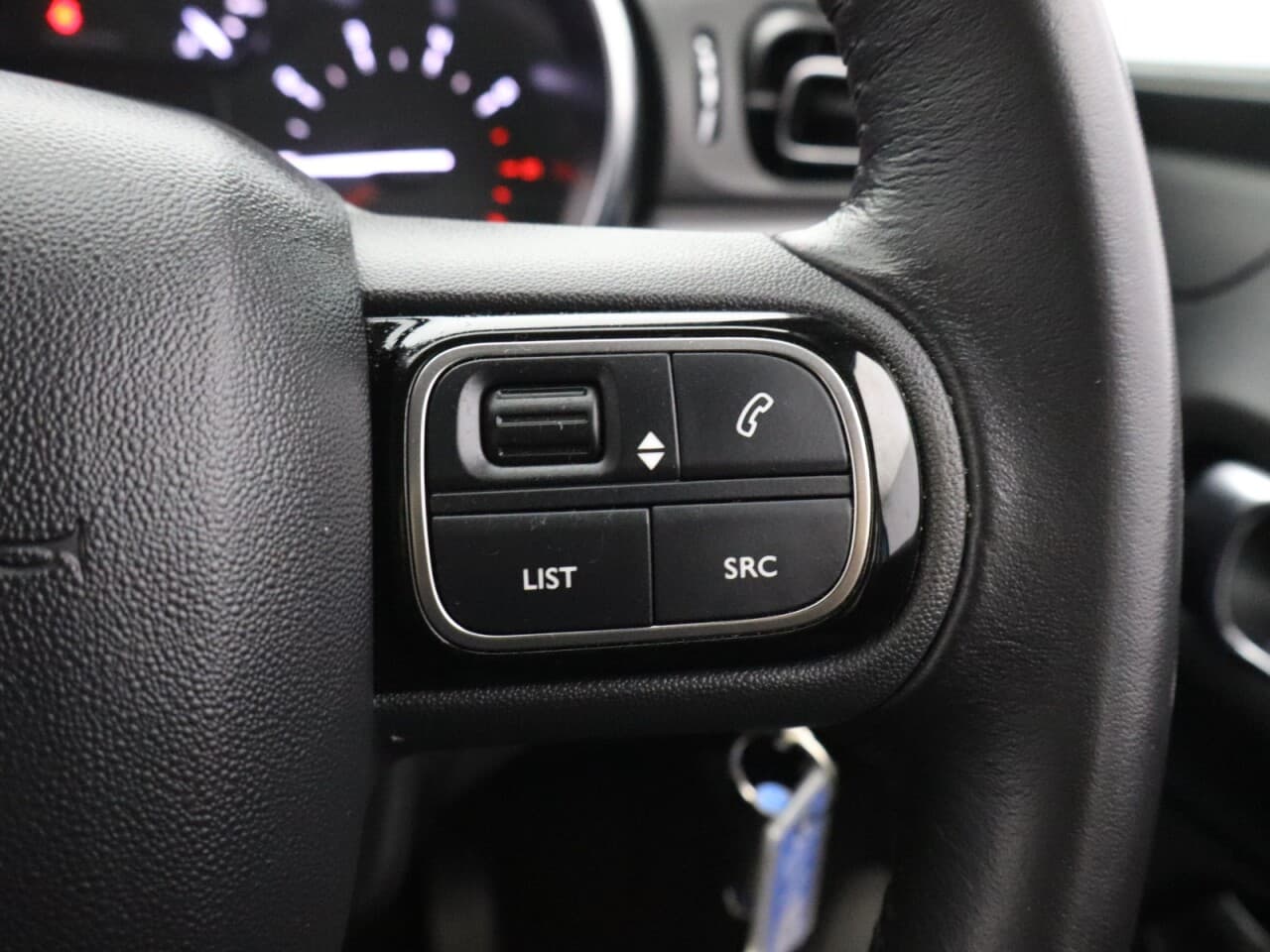 Citroen C3 1.2 PureTech Shine Plus — image 18