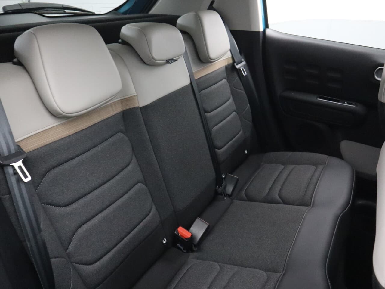 Citroen C3 1.2 PureTech Shine Plus — image 41