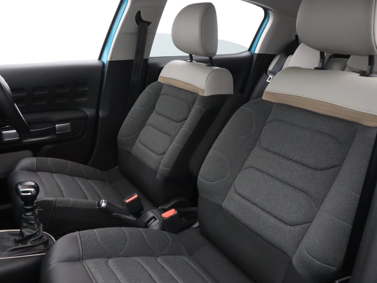 Citroen C3 1.2 PureTech Shine Plus — image 40