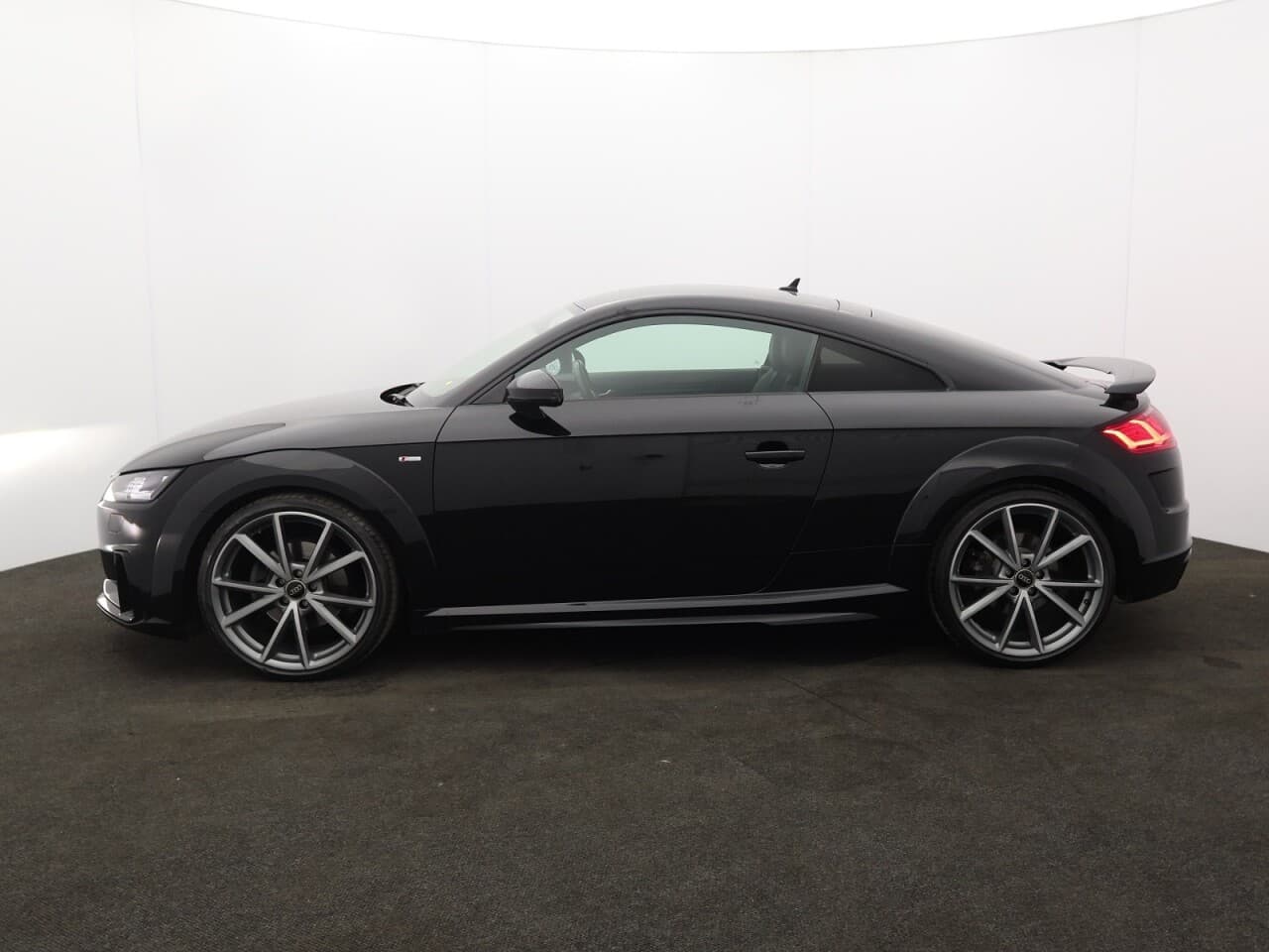 Audi Tt 2.0 TFSI 40 Black Edition — image 6