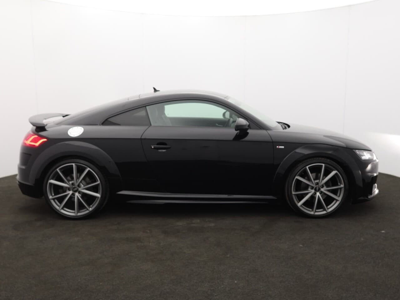 Audi Tt 2.0 TFSI 40 Black Edition — image 11
