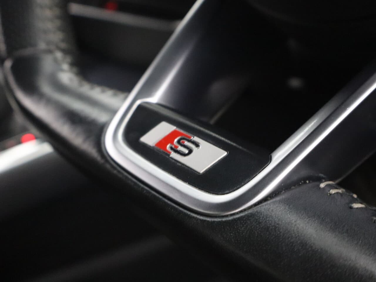 Audi Tt 2.0 TFSI 40 Black Edition — image 17
