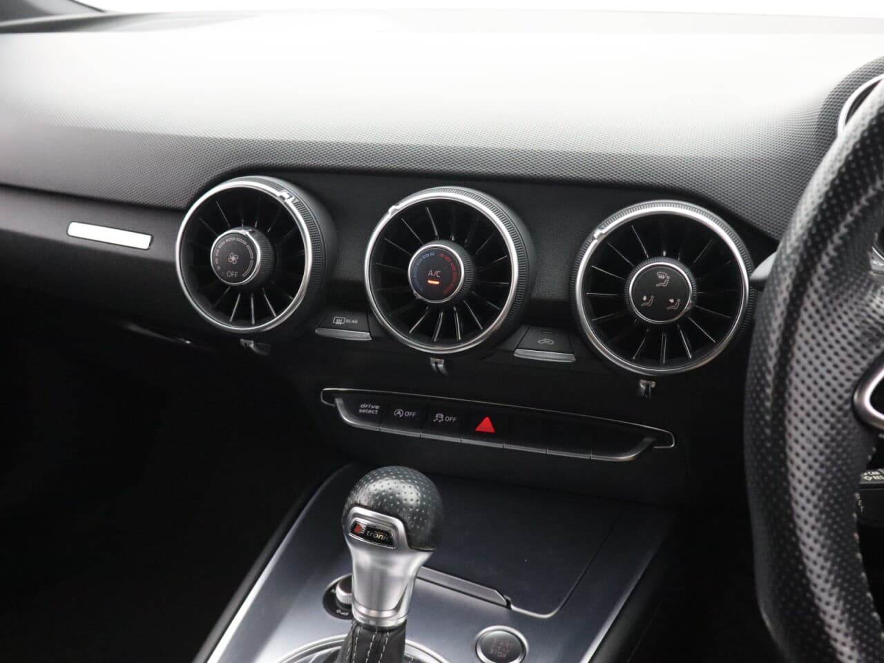 Audi Tt 2.0 TFSI 40 Black Edition — image 20