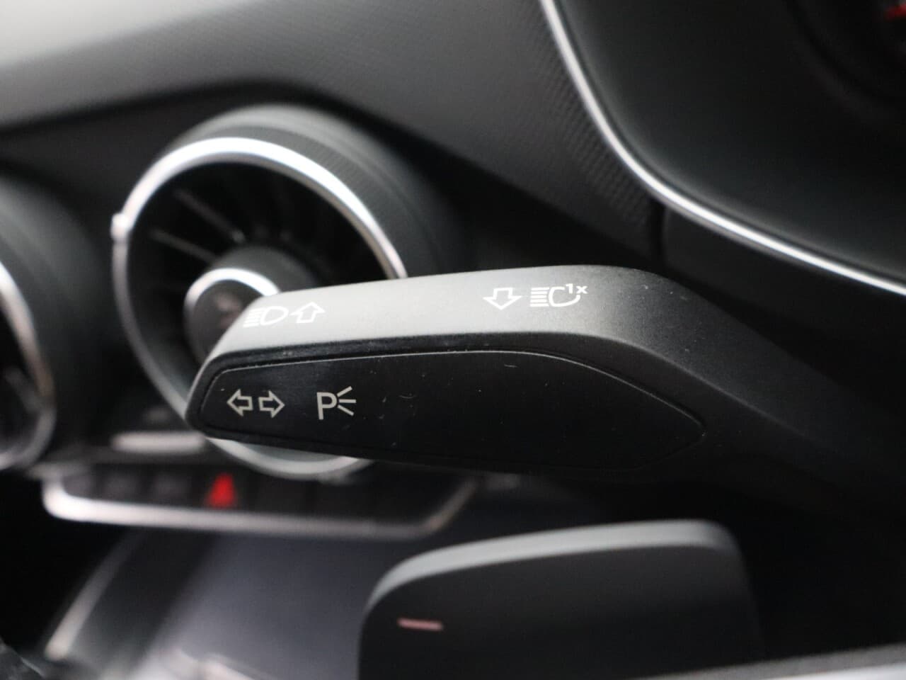 Audi Tt 2.0 TFSI 40 Black Edition — image 35