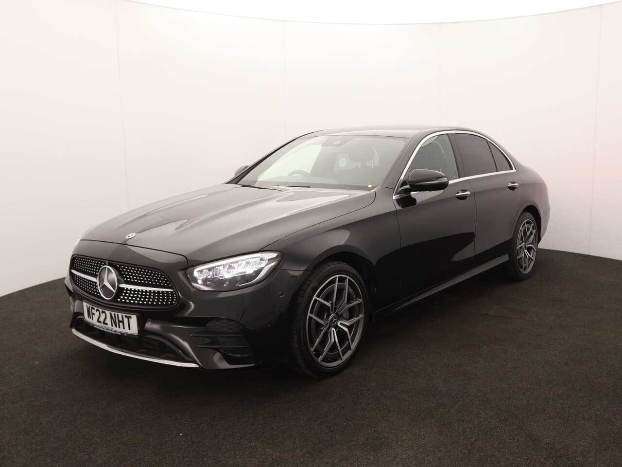 Mercedes-Benz E Class 2.0 E300dh MHEV AMG Line (Premium) — image 5