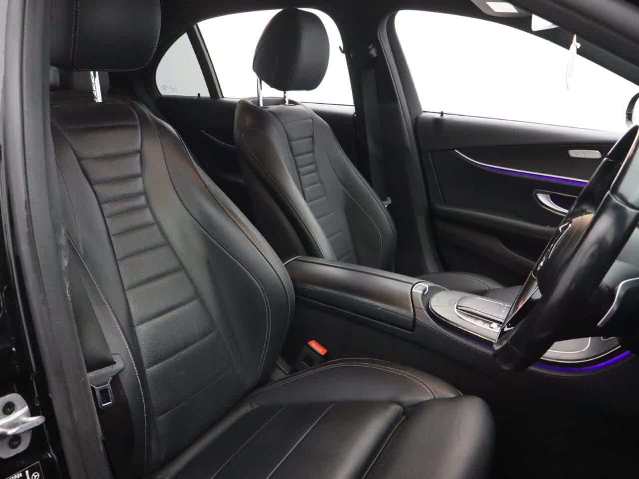 Mercedes-Benz E Class 2.0 E300dh MHEV AMG Line (Premium) — image 15