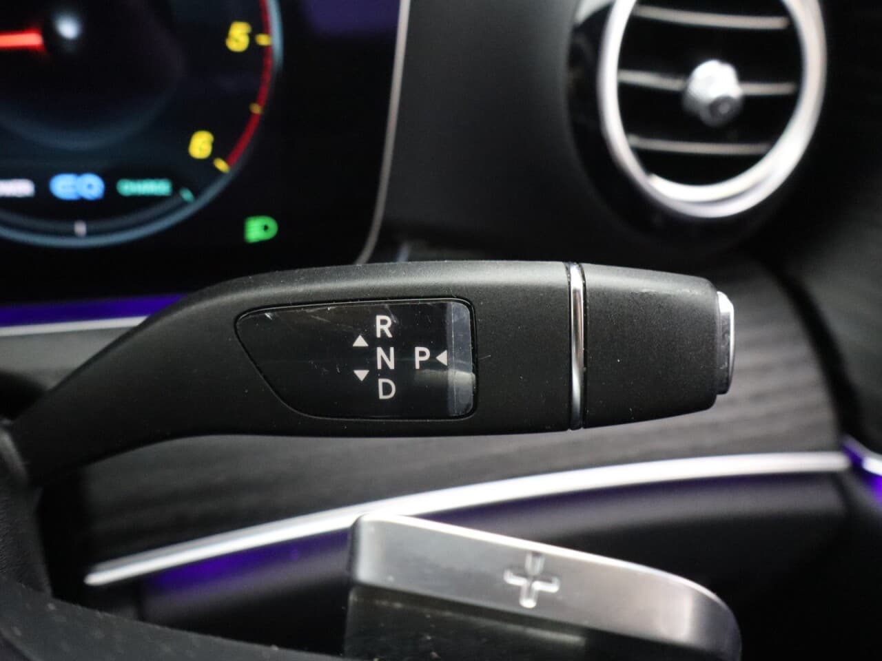 Mercedes-Benz E Class 2.0 E300dh MHEV AMG Line (Premium) — image 21