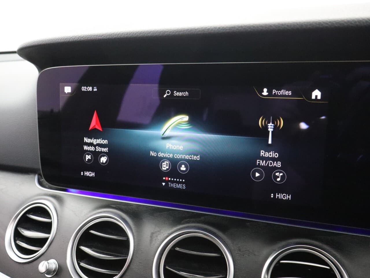 Mercedes-Benz E Class 2.0 E300dh MHEV AMG Line (Premium) — image 33
