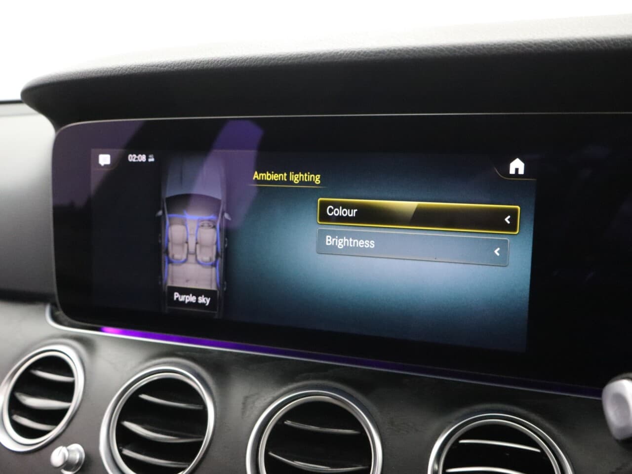 Mercedes-Benz E Class 2.0 E300dh MHEV AMG Line (Premium) — image 38