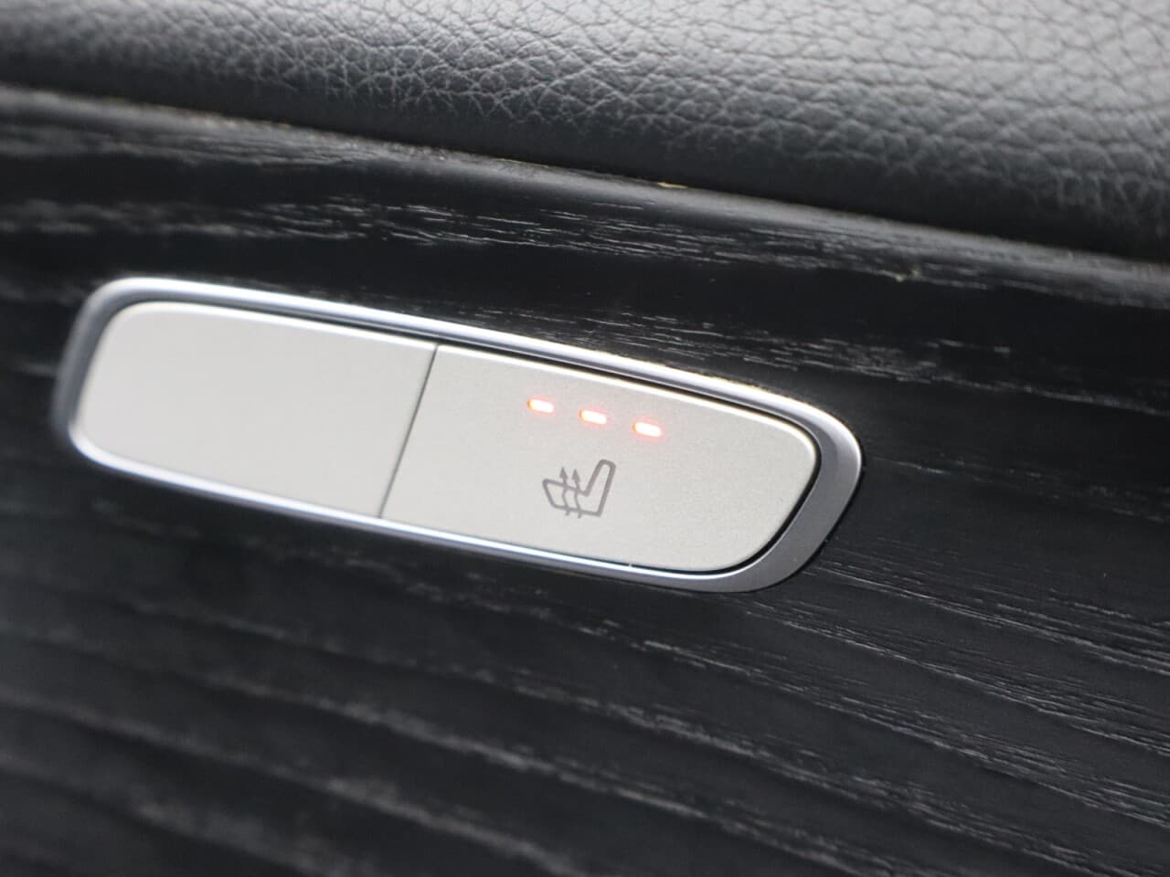 Mercedes-Benz E Class 2.0 E300dh MHEV AMG Line (Premium) — image 41