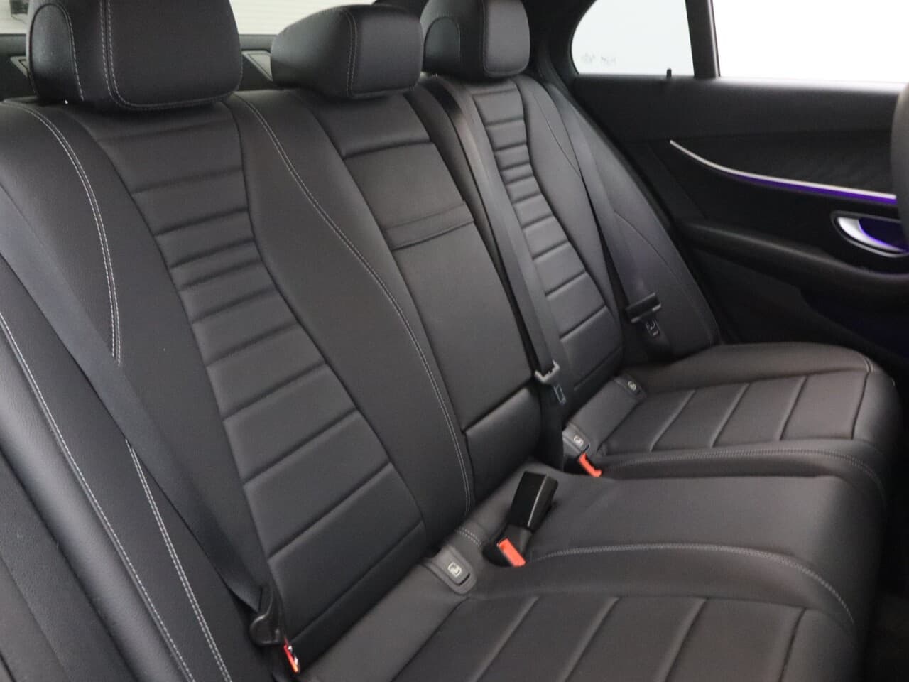 Mercedes-Benz E Class 2.0 E300dh MHEV AMG Line (Premium) — image 51
