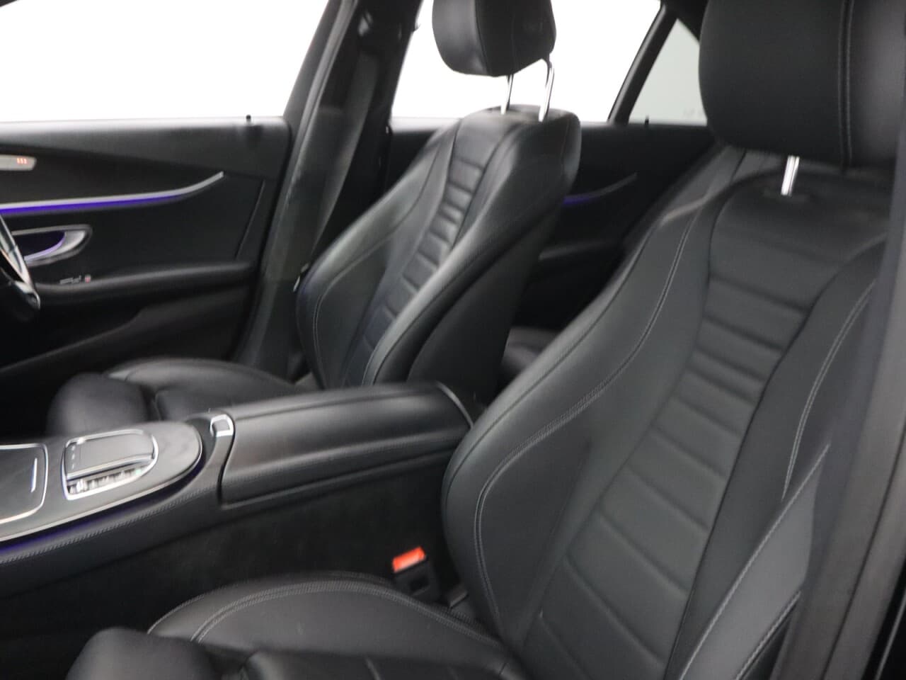 Mercedes-Benz E Class 2.0 E300dh MHEV AMG Line (Premium) — image 50