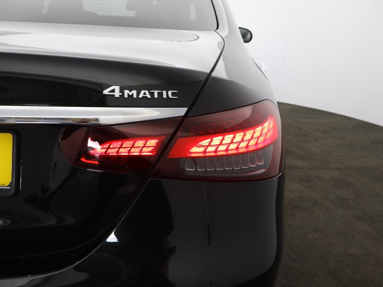 Mercedes-Benz E Class 2.0 E300dh MHEV AMG Line (Premium) — image 69