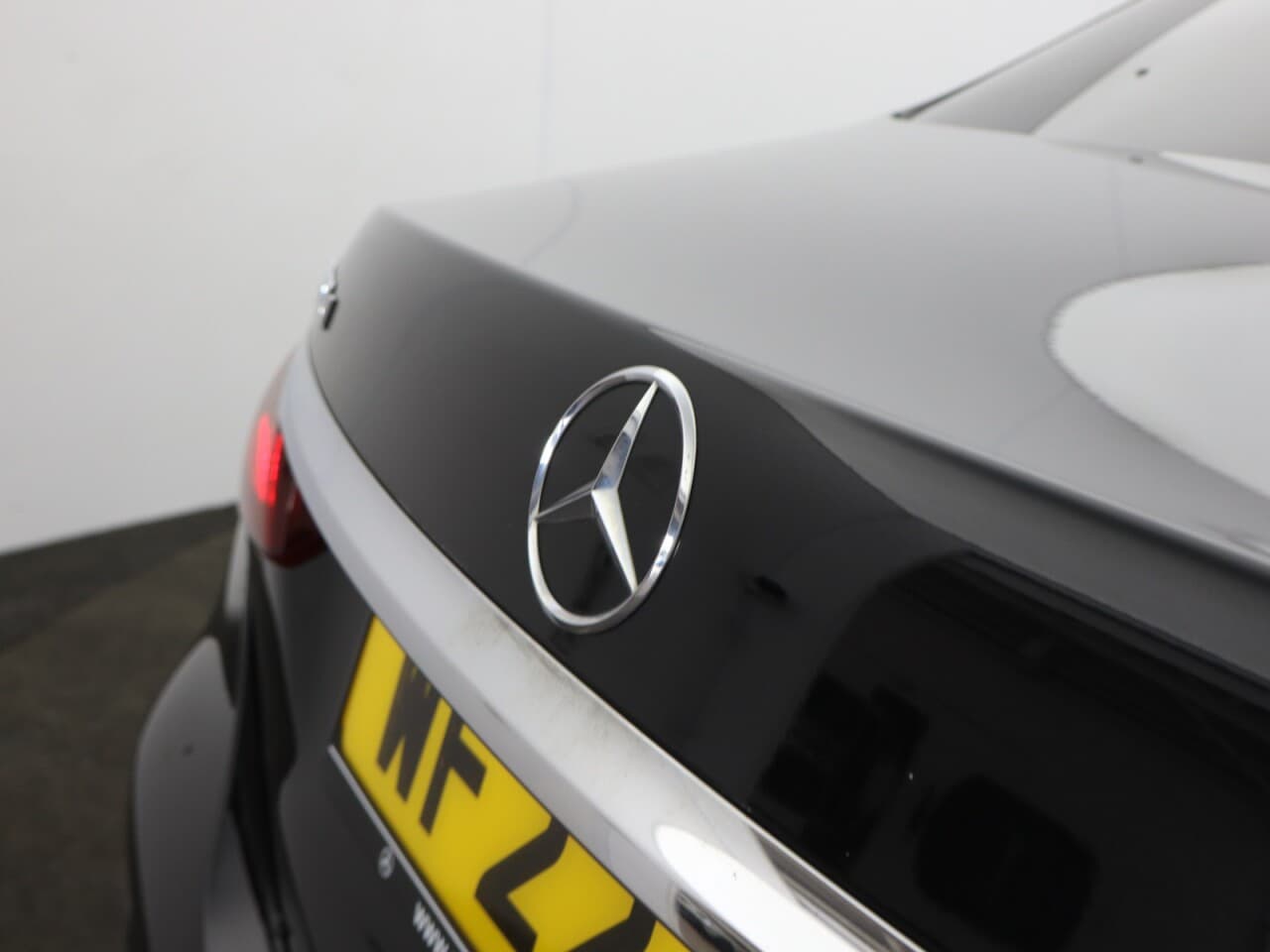 Mercedes-Benz E Class 2.0 E300dh MHEV AMG Line (Premium) — image 70