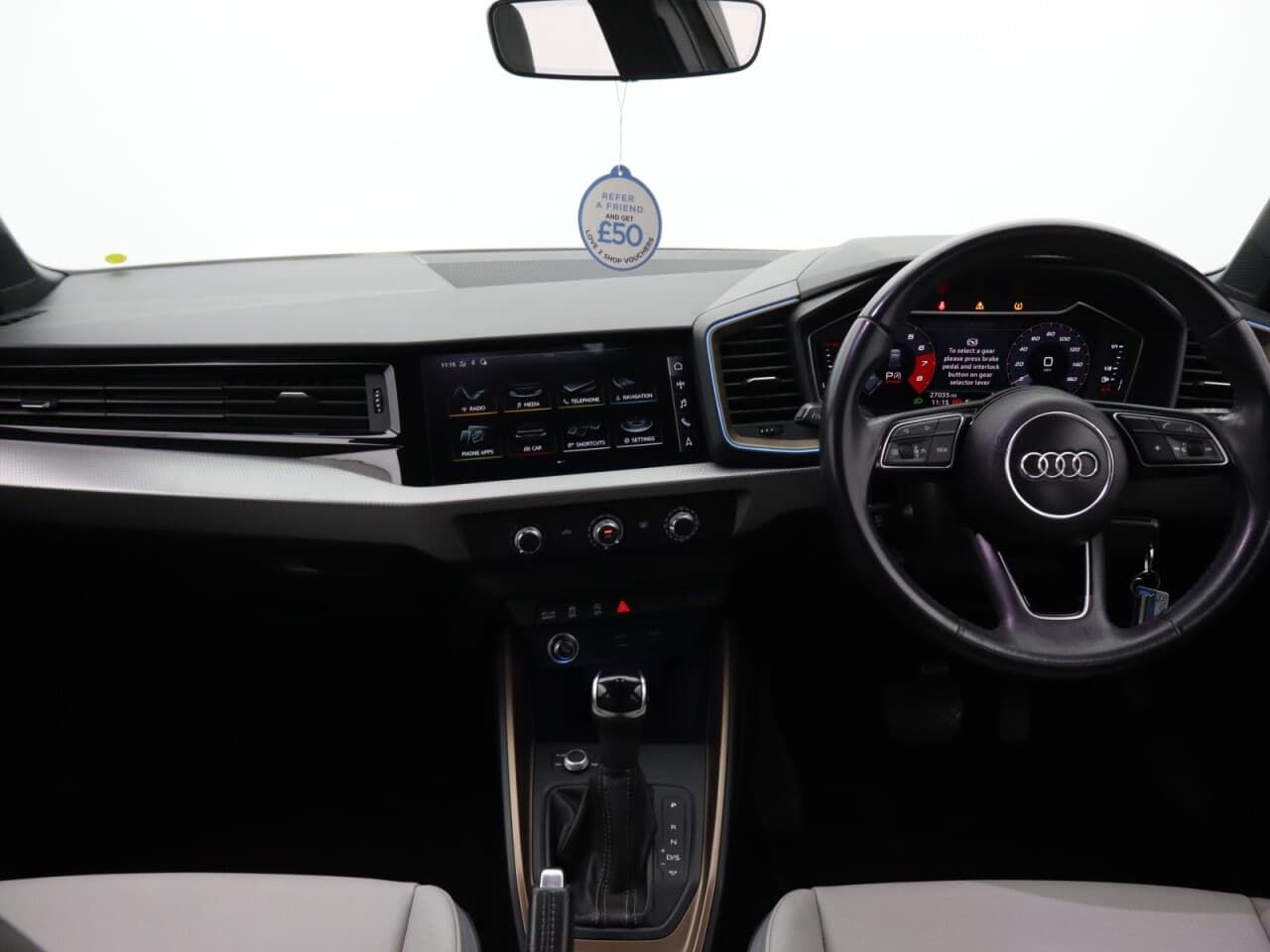 Audi A1 1.5 TFSI 35 S line Contrast Edition Sportback — image 12