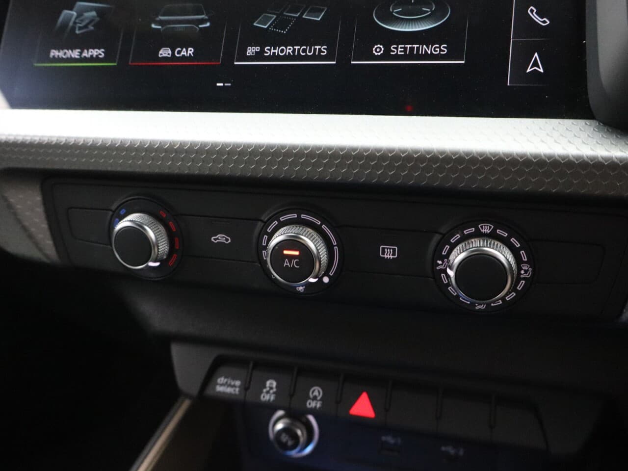 Audi A1 1.5 TFSI 35 S line Contrast Edition Sportback — image 29