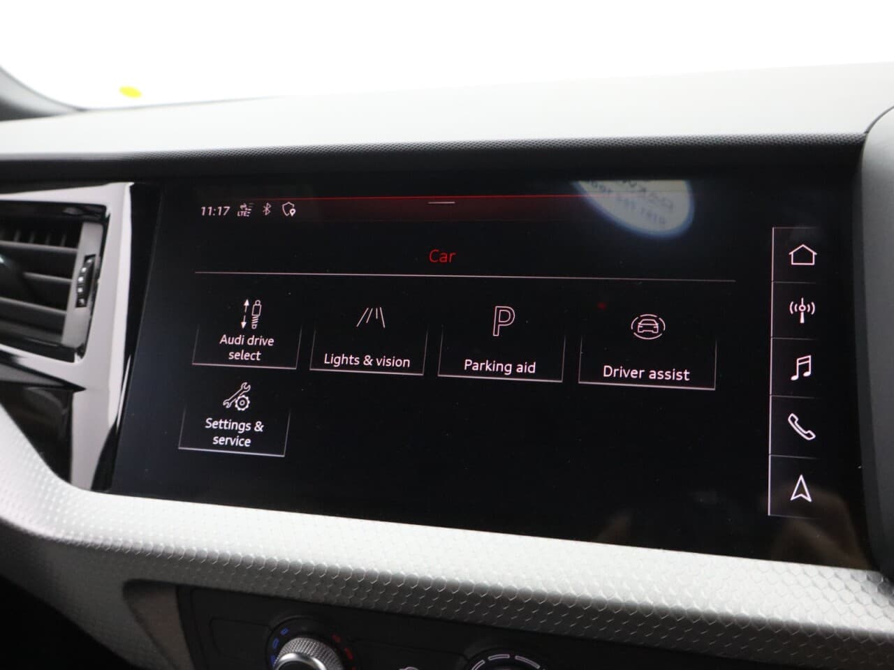 Audi A1 1.5 TFSI 35 S line Contrast Edition Sportback — image 35