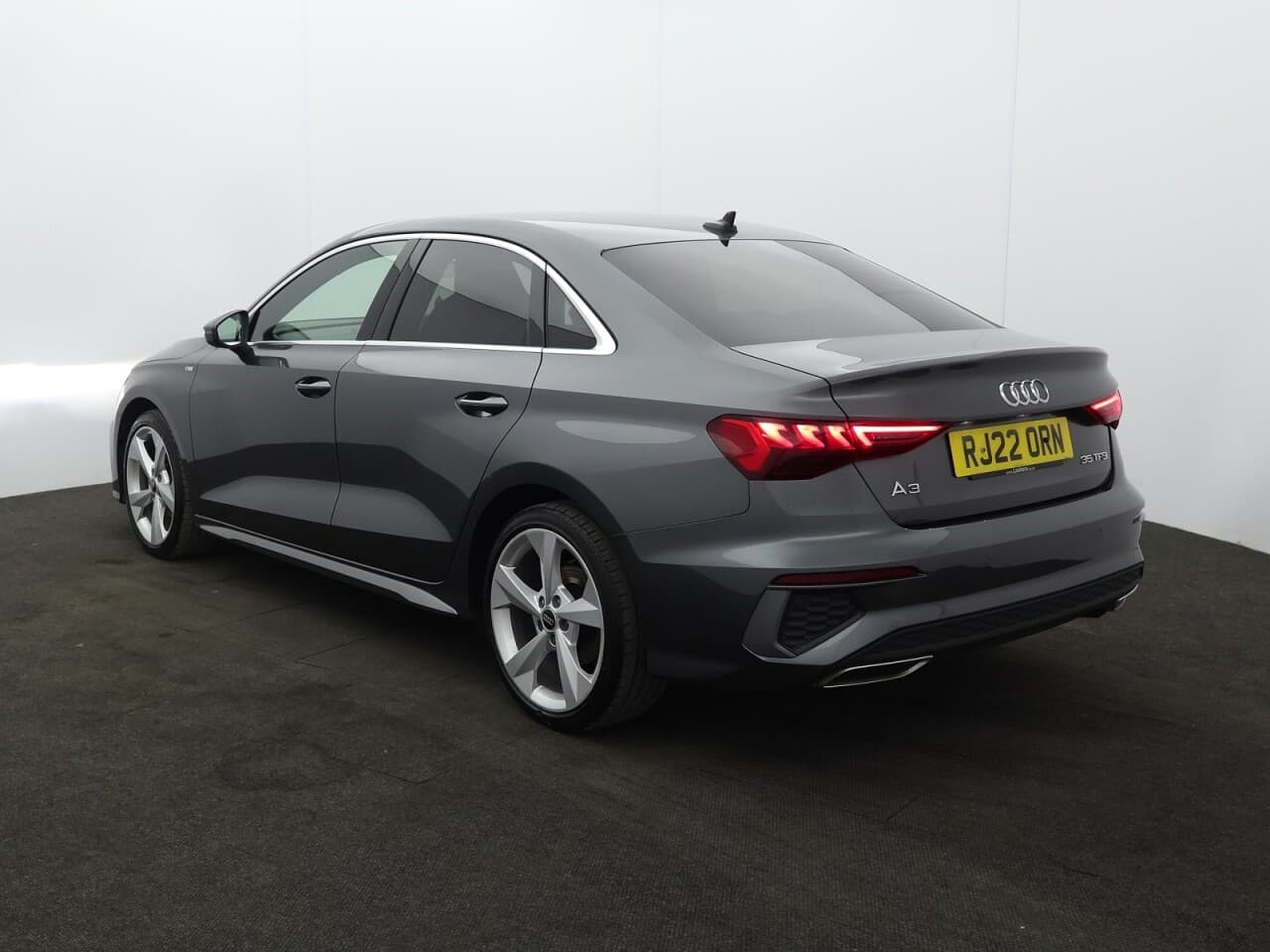 Audi A3 1.5 TFSI 35 S line — image 8