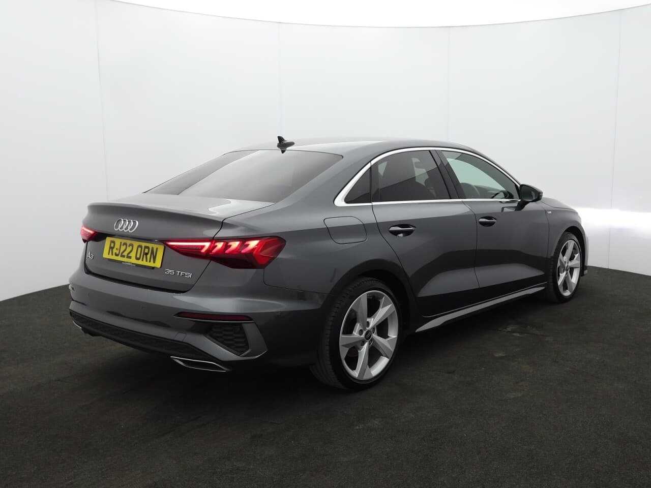 Audi A3 1.5 TFSI 35 S line — image 10