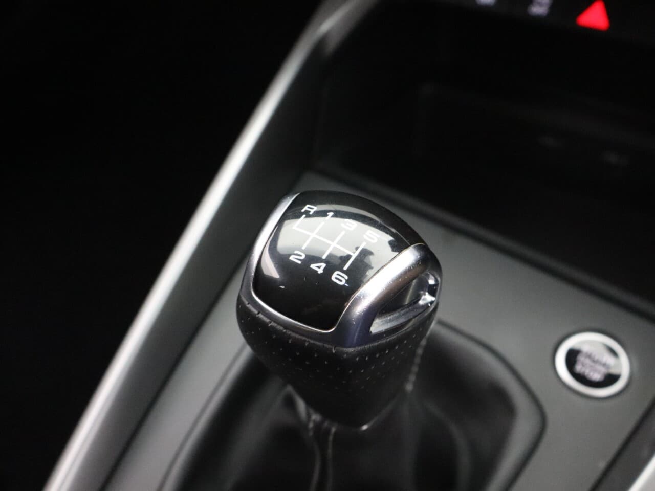 Audi A3 1.5 TFSI 35 S line — image 24