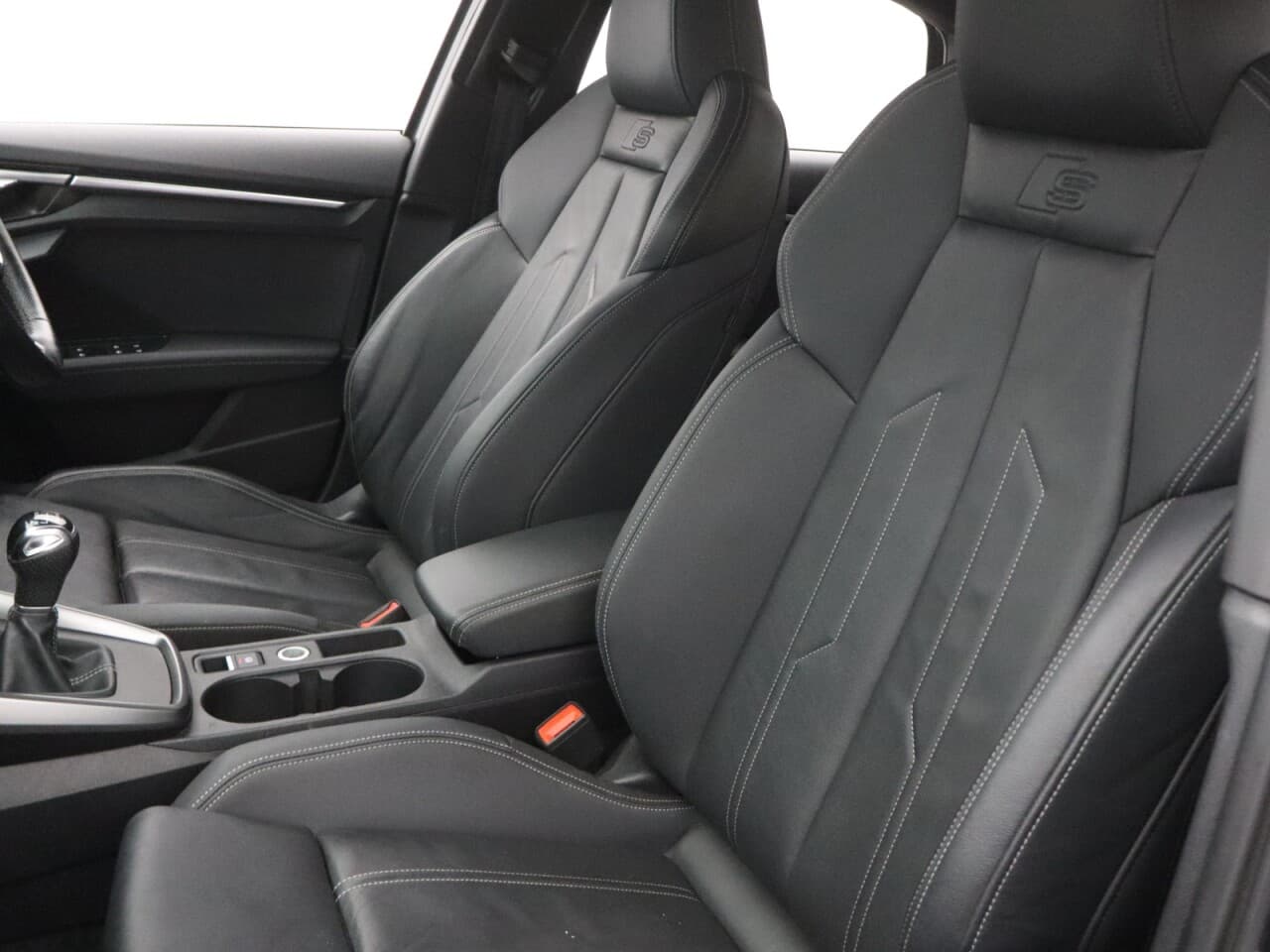 Audi A3 1.5 TFSI 35 S line — image 42