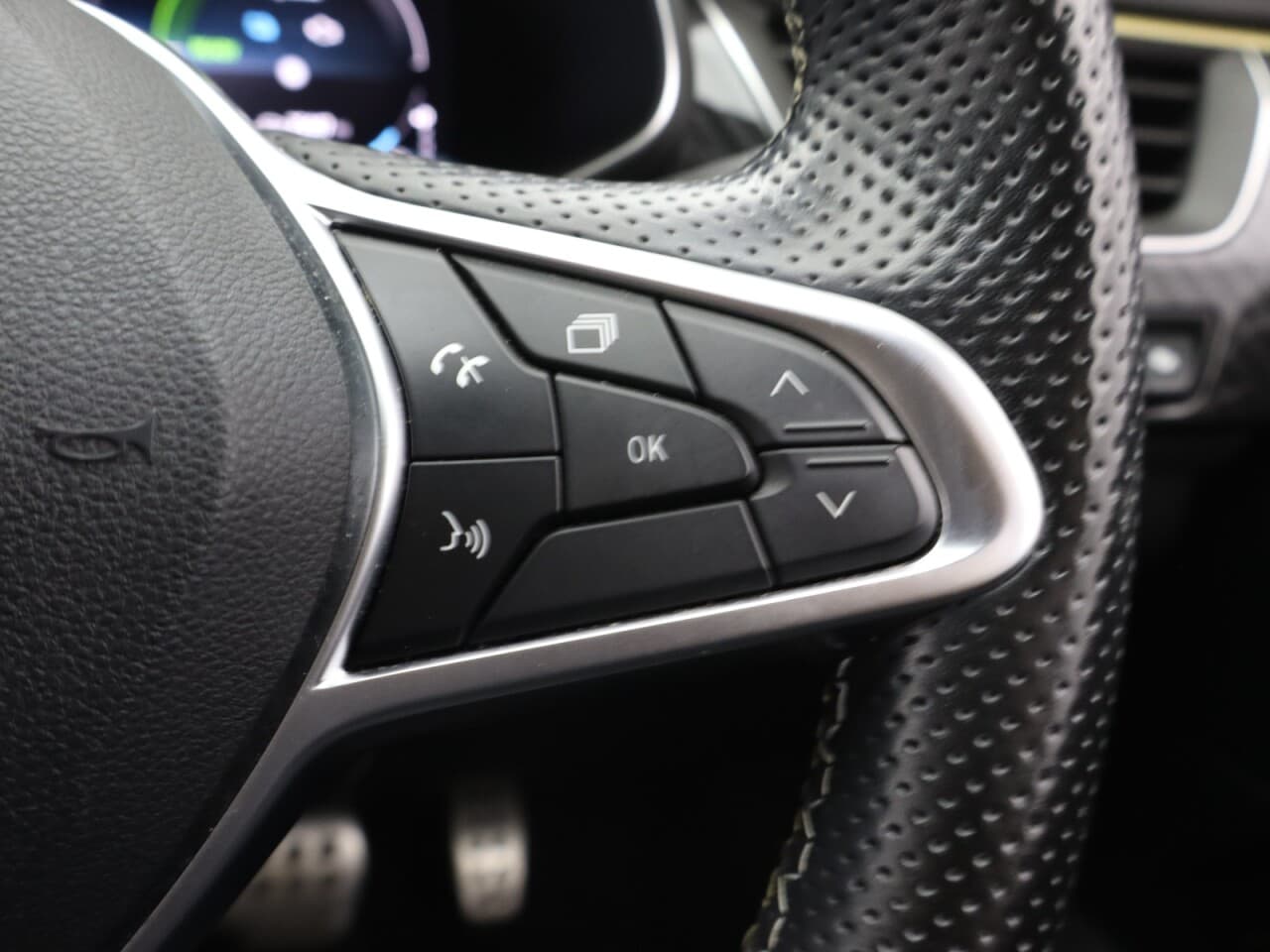 Renault Arkana 1.6 E-TECH E-Tech engineered — image 18
