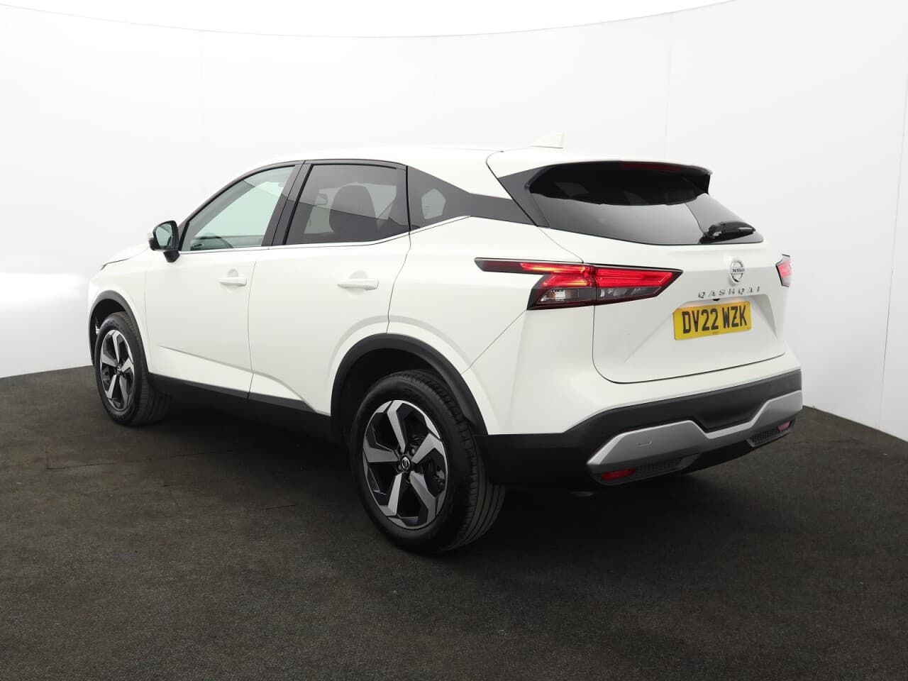Nissan Qashqai 1.3 DIG-T MHEV N-Connecta — image 8