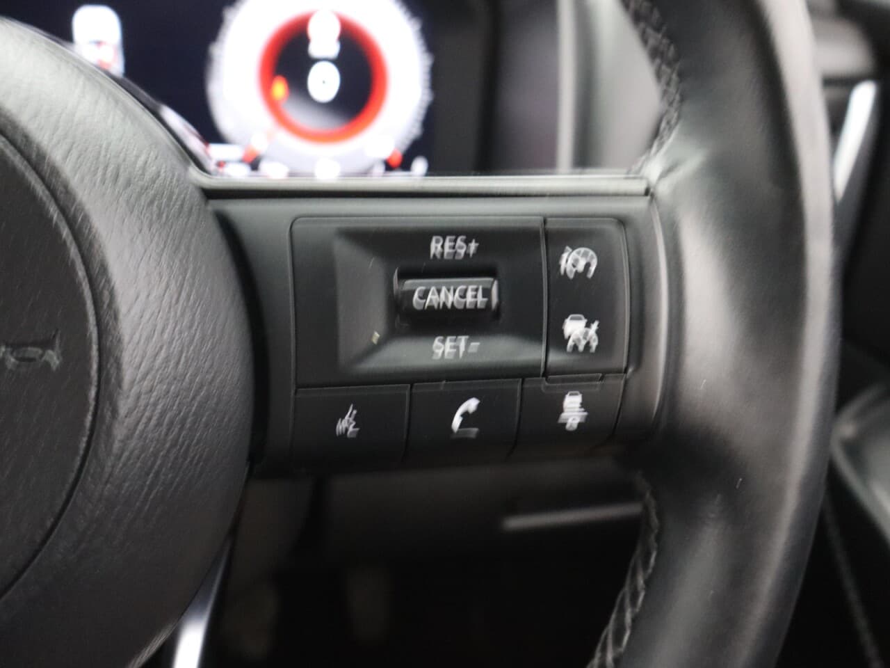 Nissan Qashqai 1.3 DIG-T MHEV N-Connecta — image 18
