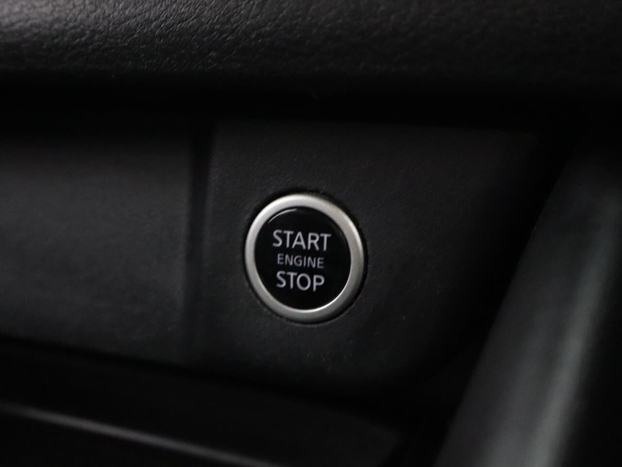 Nissan Qashqai 1.3 DIG-T MHEV N-Connecta — image 29