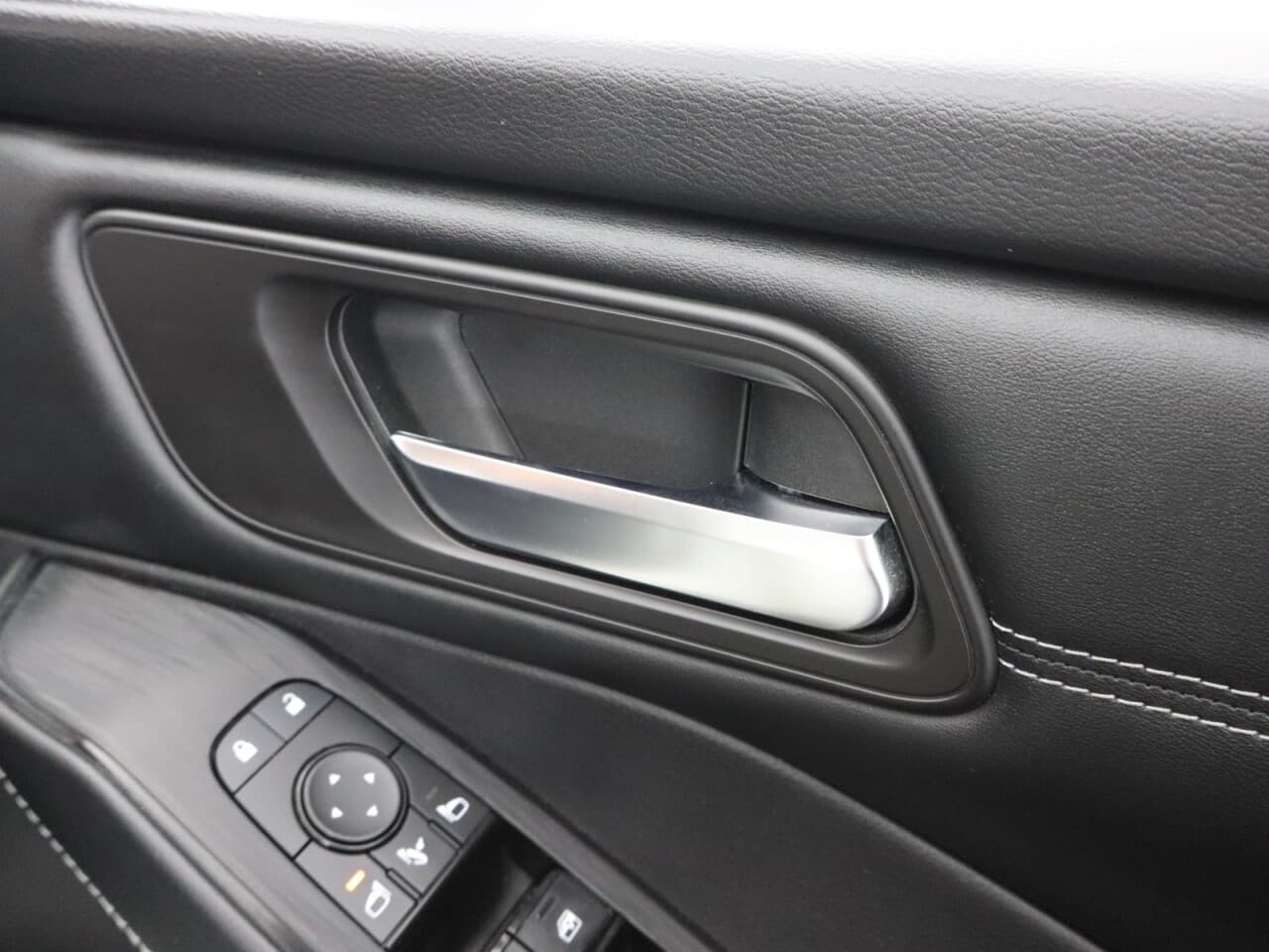 Nissan Qashqai 1.3 DIG-T MHEV N-Connecta — image 48