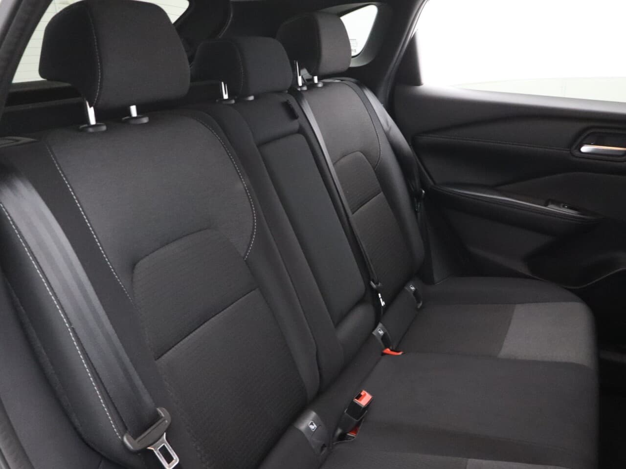 Nissan Qashqai 1.3 DIG-T MHEV N-Connecta — image 43