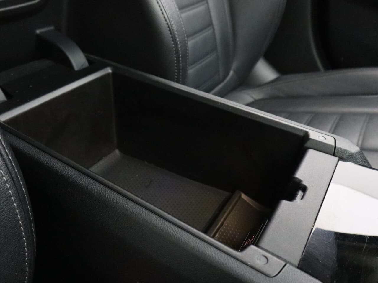 BMW 3 Series 2.0 330e 12kWh Sport Pro Touring — image 32