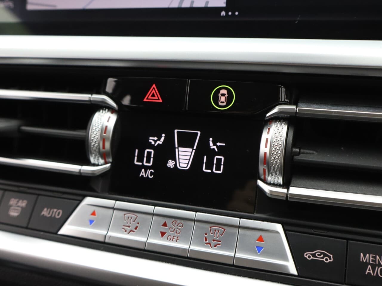 BMW 3 Series 2.0 330e 12kWh Sport Pro Touring — image 36