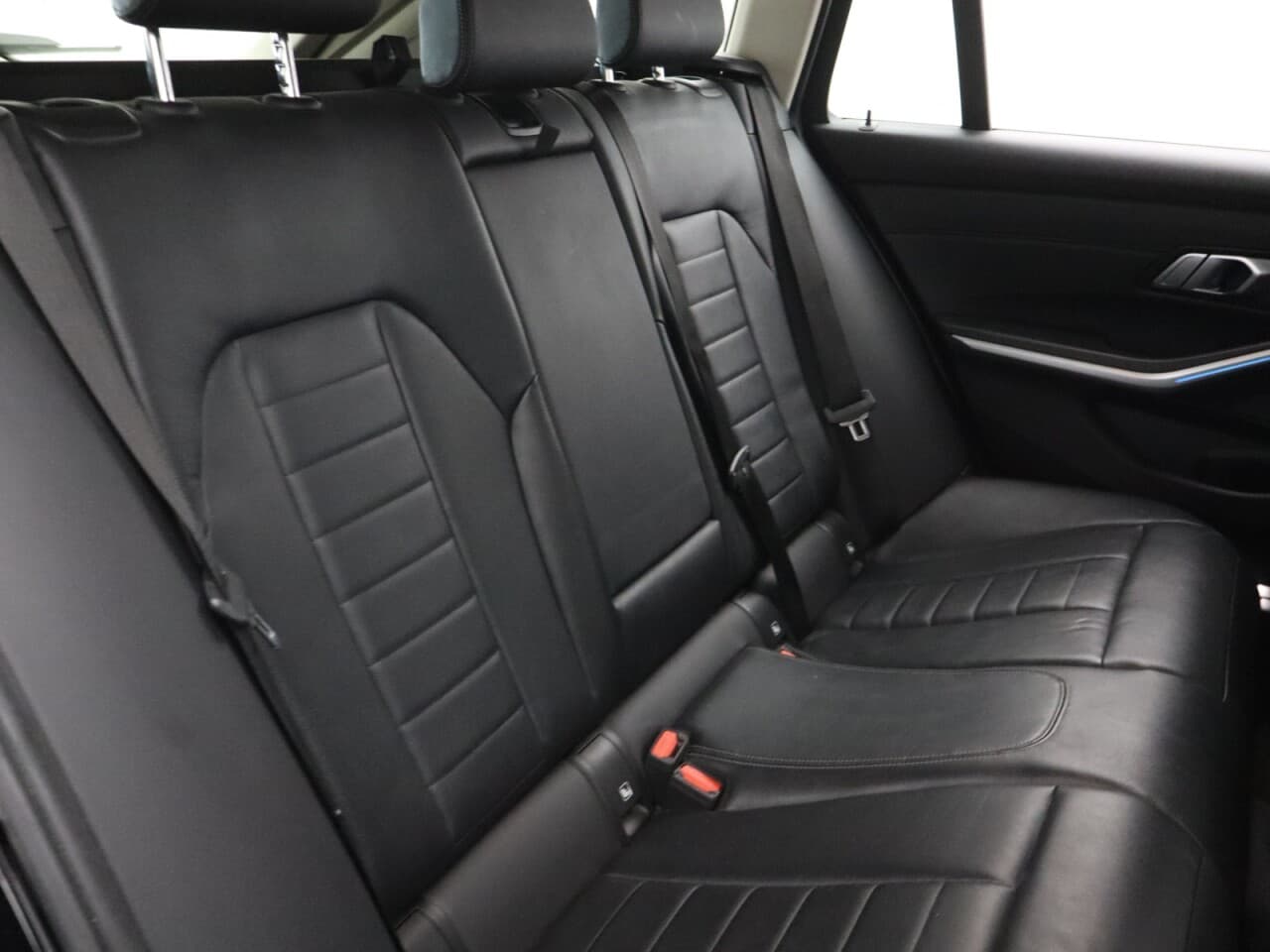 BMW 3 Series 2.0 330e 12kWh Sport Pro Touring — image 52