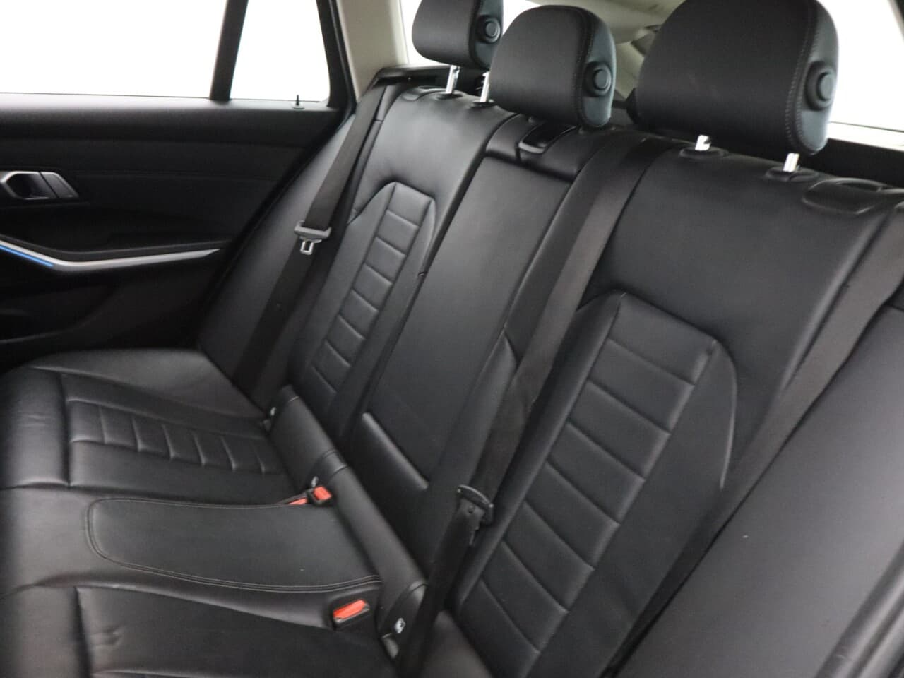 BMW 3 Series 2.0 330e 12kWh Sport Pro Touring — image 53