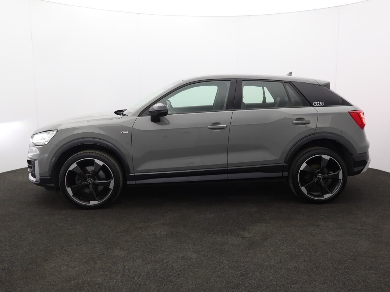 Audi Q2 2.0 TDI Edition 1 — image 6