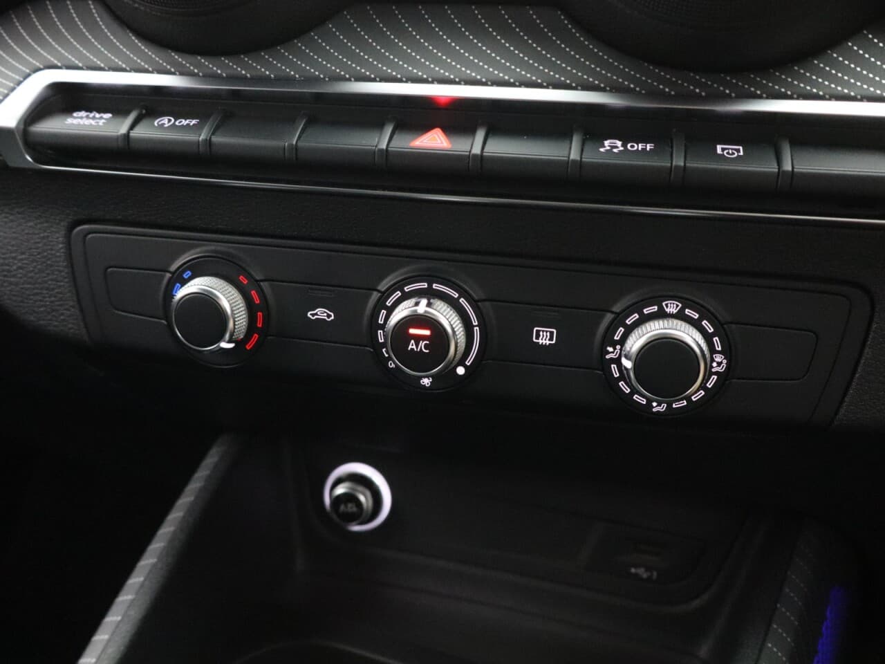 Audi Q2 2.0 TDI Edition 1 — image 30